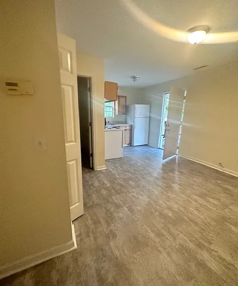 207 Carter St #C — Photo 1