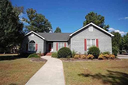 1st image of 819 Deerfield Dr