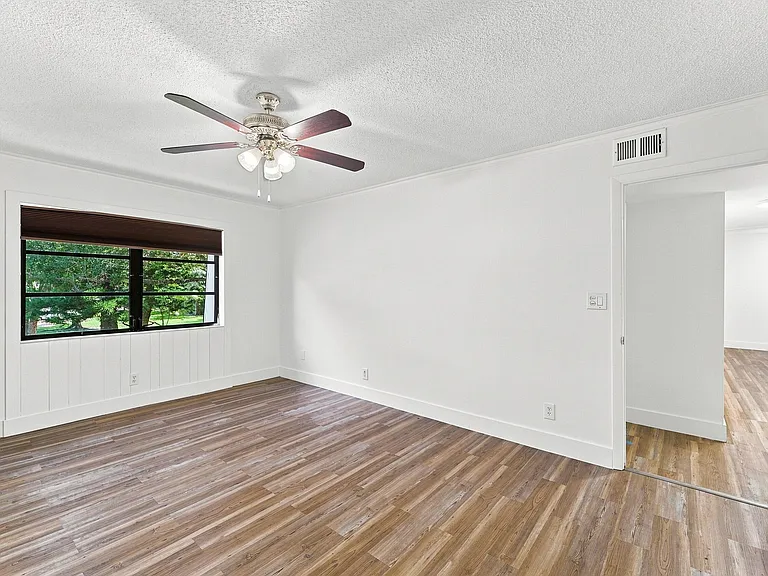 3101 Oakland Shores Dr #H210 — Photo 16