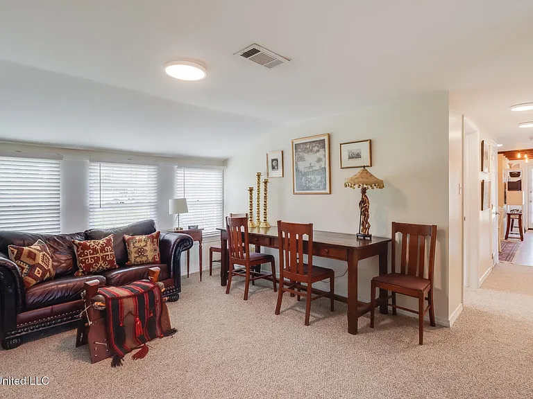 777 Watkins Ave — Photo 8