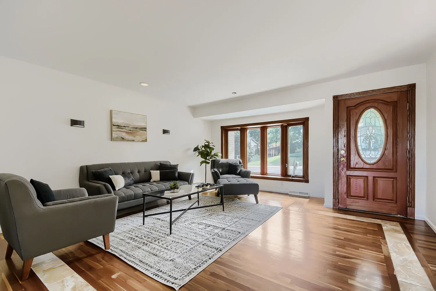 4 bed, 2609 sqft, $3,400 — Photo 1