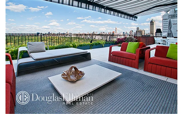 Rented by Douglas Elliman | media 27