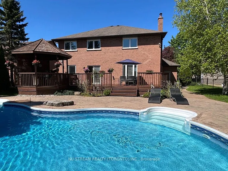 31 Ashfield Dr — Photo 48