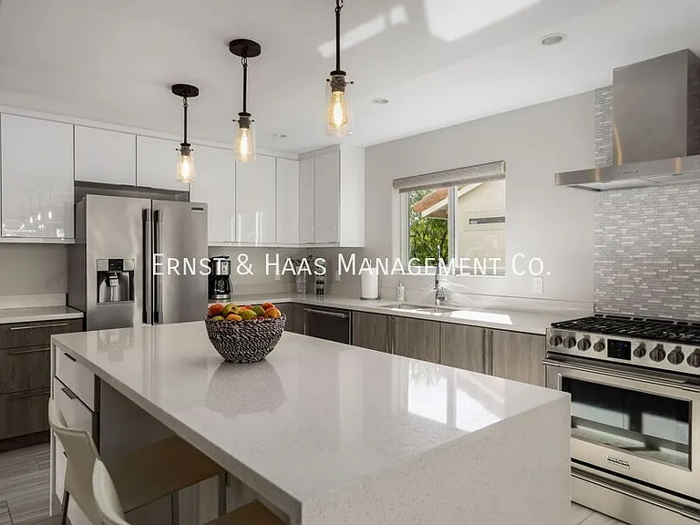 8780 Warwick Dr — Photo 16