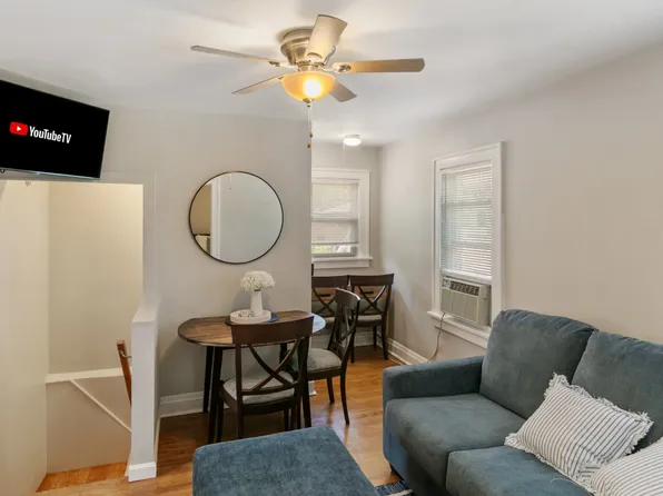 233 North Ave APT 2, Highwood, IL 60040