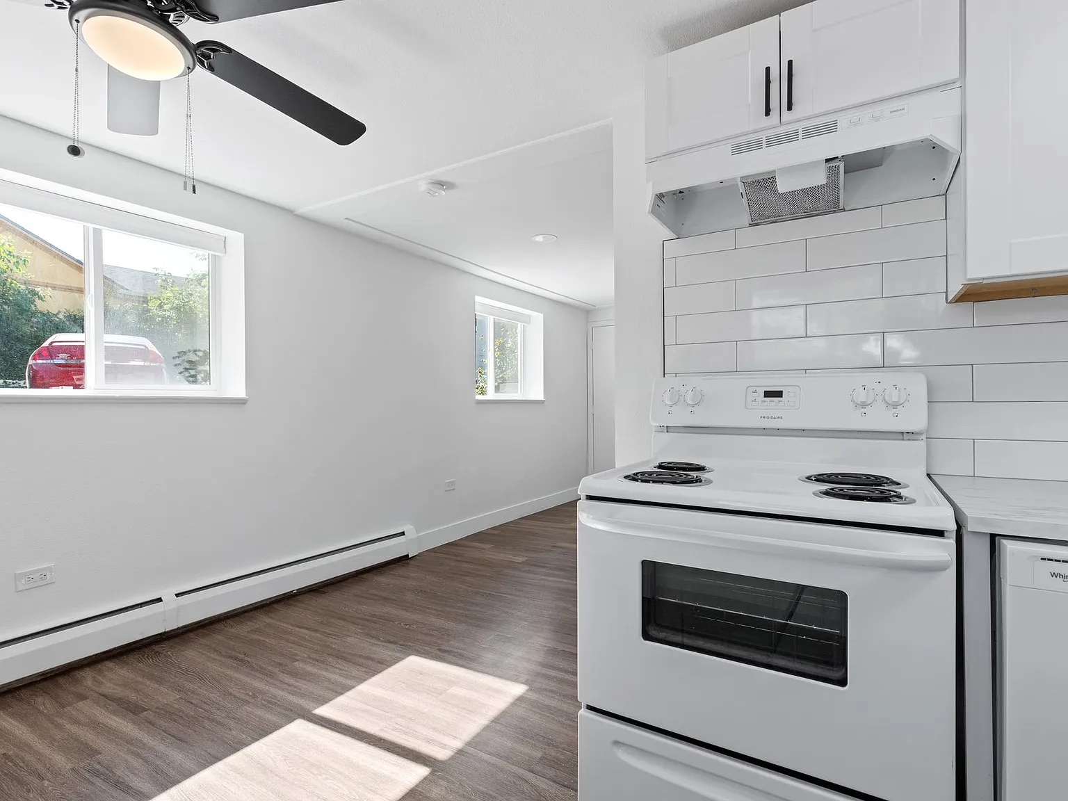 3523 S Cherokee St — Photo 4