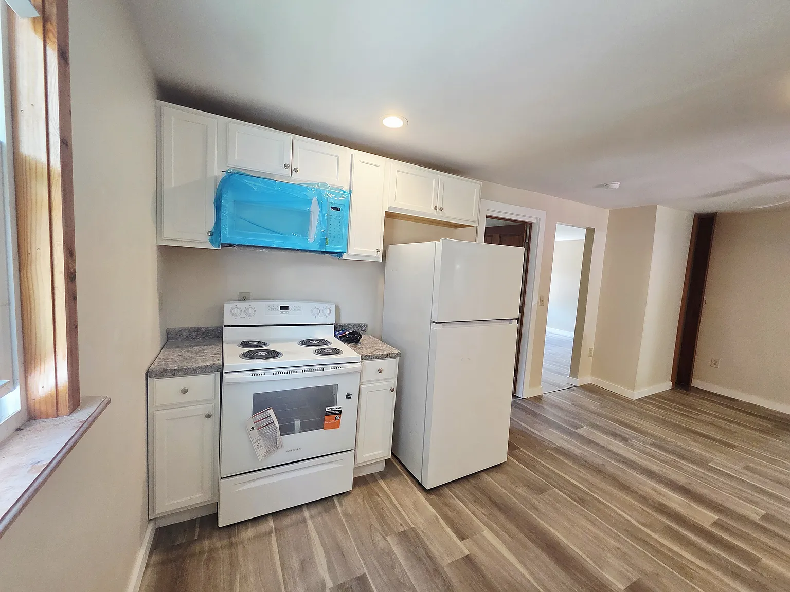 3 bed, 1700 sqft, $1,950 — Photo 2