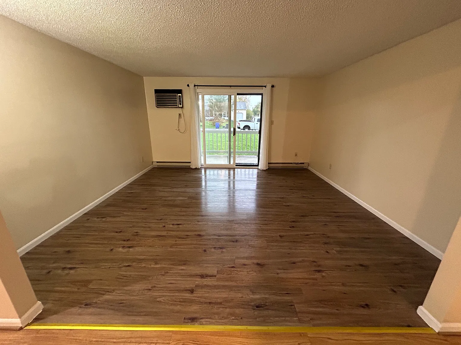 2 bed, 935 sqft, $1,175 — Photo 3