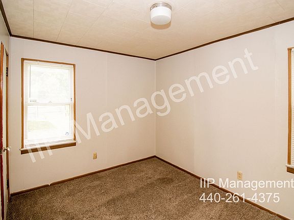 5th image of 12612 Erwin Ave