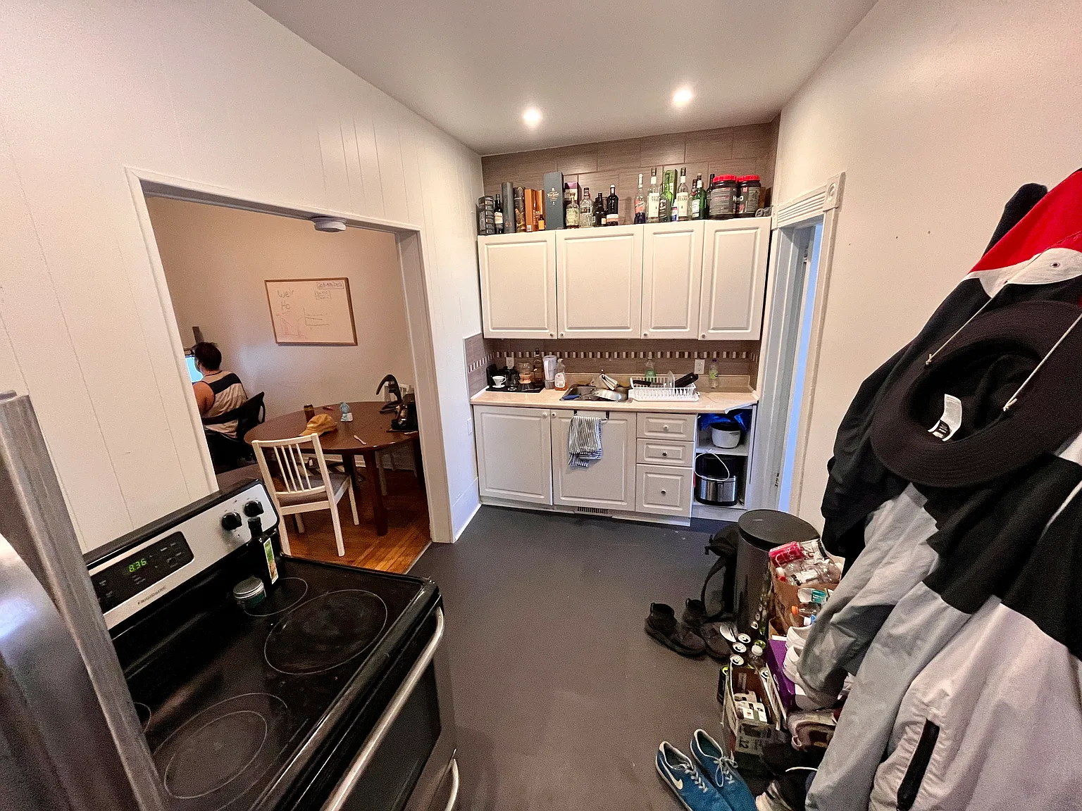 402 Alfred Street Kingston — Photo 2