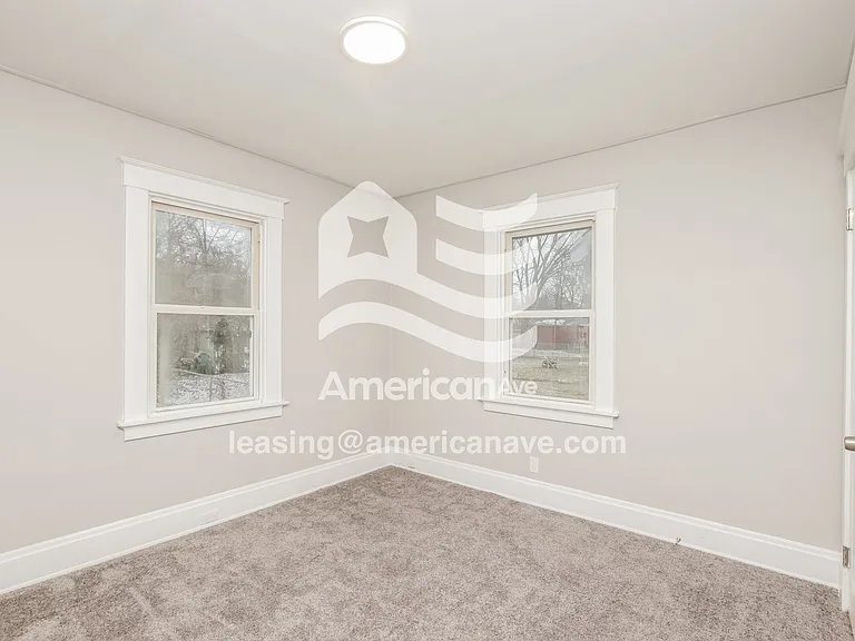 1457702_011_main_bedroom_11.jpg