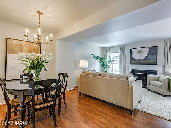 4th image of 2817 S Woodrow St #3