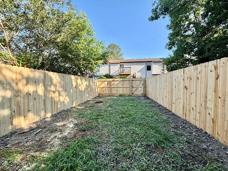 1005 Barnacle Ct — Photo 13