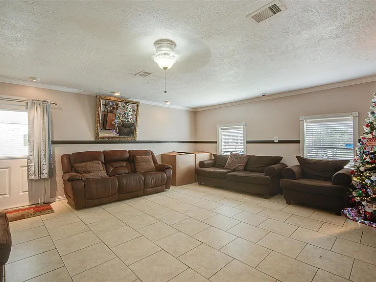 806 Coolwood Dr — Photo 5