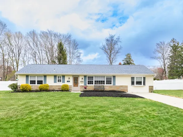 502 Apple Valley Drive, Belford, NJ 07718