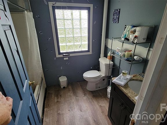 4th image of 160 Cleveland Rd