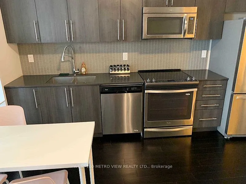 2 bed, $2,350 — Photo 1