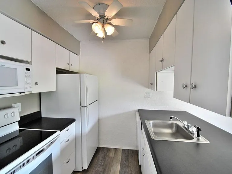 65 Wilshire Heights Dr — Photo 5