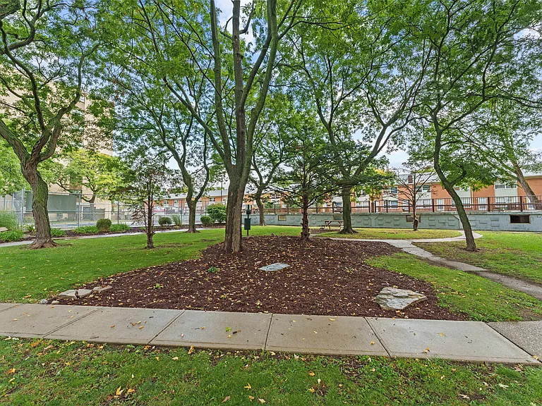 825 Trillium Park #303 — Photo 15