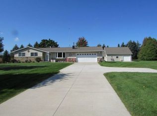 1026 N Union Rd, Manitowoc, WI 54220