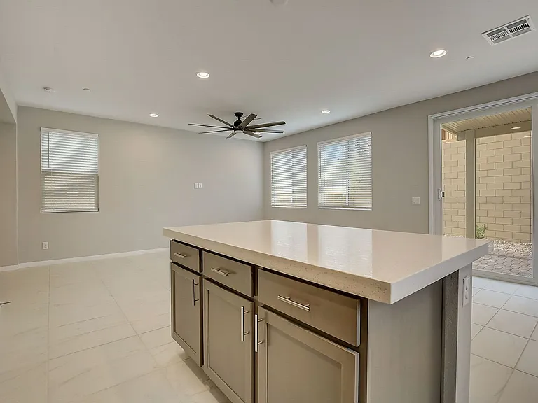 10643 Enridge Ave — Photo 20