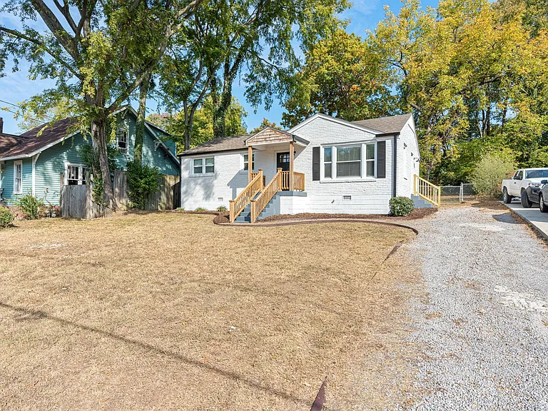 1023 Seymour Ave — Photo 21