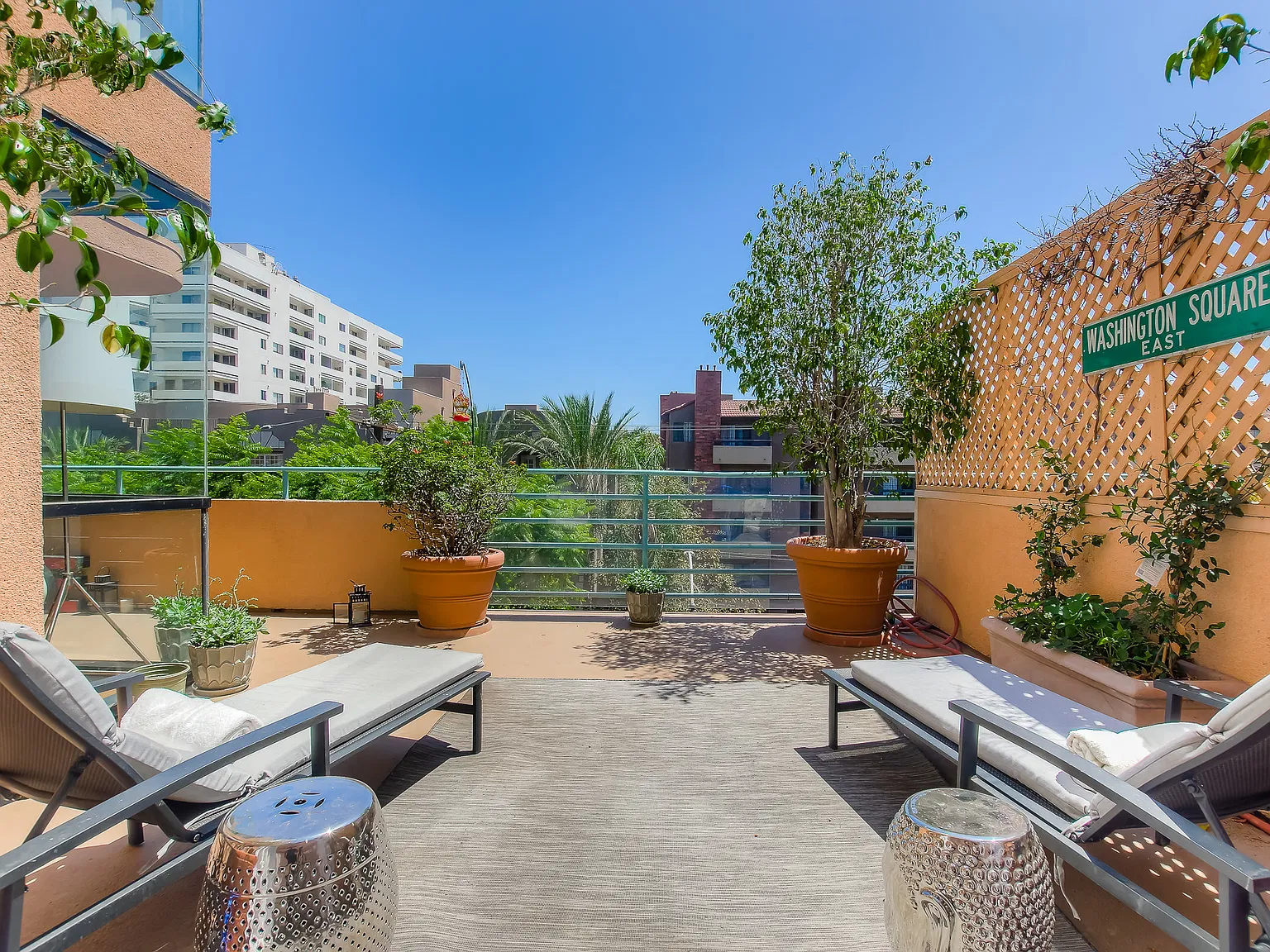 La Vista Terrace — Photo 3