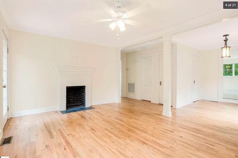 1st image of 109 Hillcrest Cir