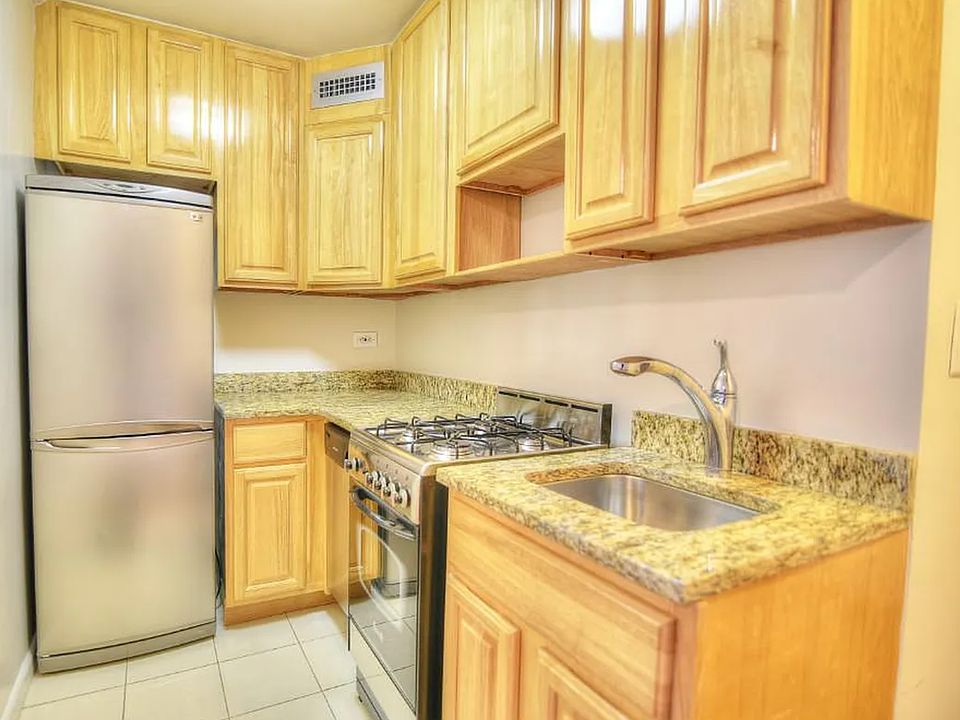 1st image of 300 W 55th St APT 6J