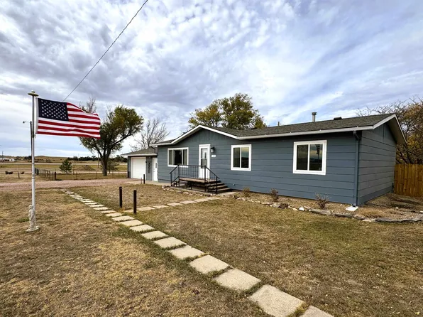 326 W 7th St, Oelrichs, SD 57763
