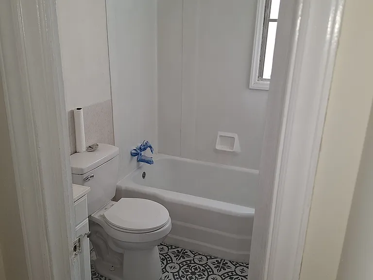 1916 Manteo Ct — Photo 4
