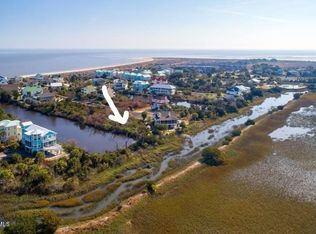 18 Tradewind Ln, Saint Helena Island, SC 29920