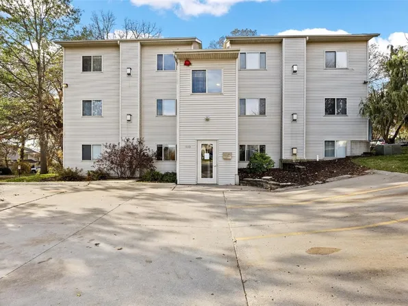 930 23rd Ave #4, Coralville, IA 52241