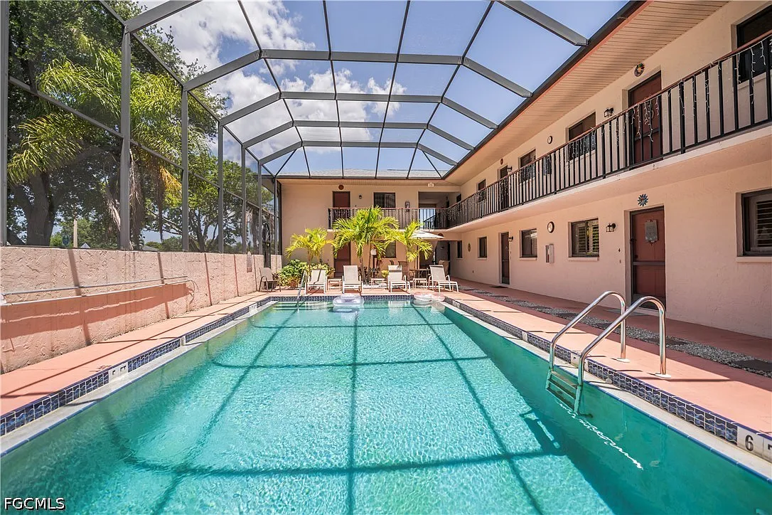 2 bed, 2.0 bath, 907 sqft, $3,500 — Photo 1