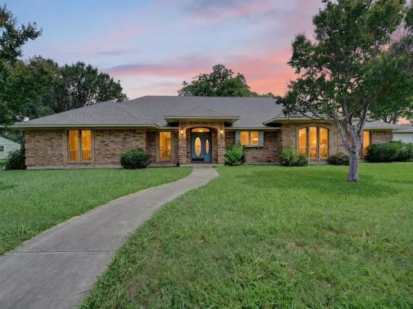 108 Heatherstone Cir, Kaufman, TX 75142
