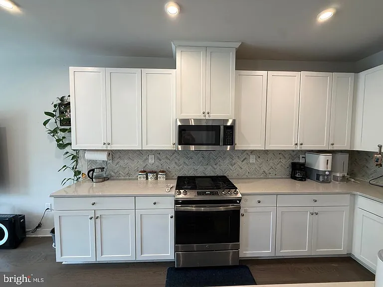 256 Chase Dr — Photo 18