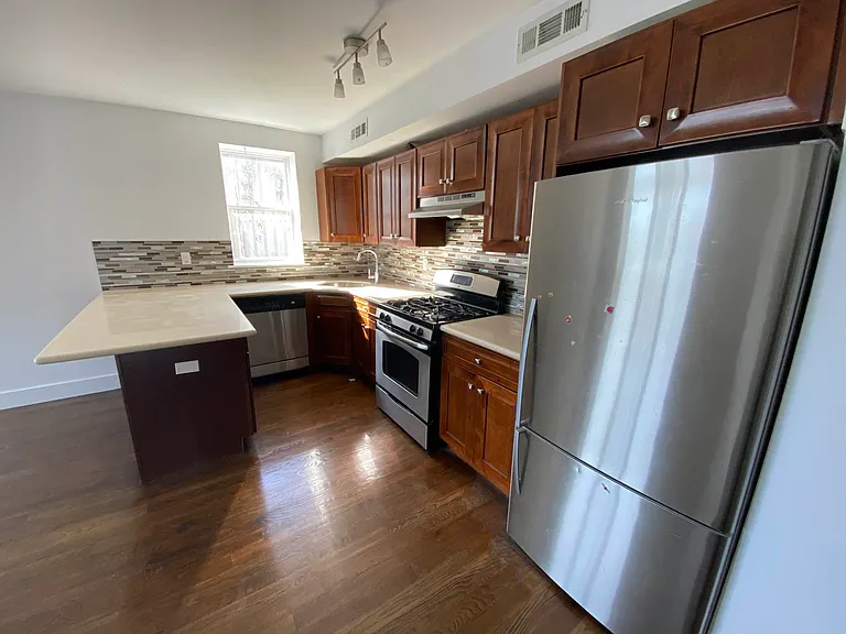 838 Hicks St #1 — Photo 2