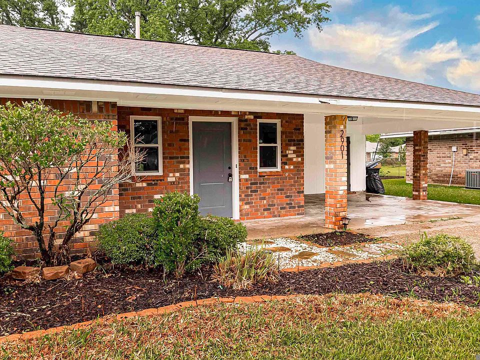 1st image of 2901 Caroljack Dr