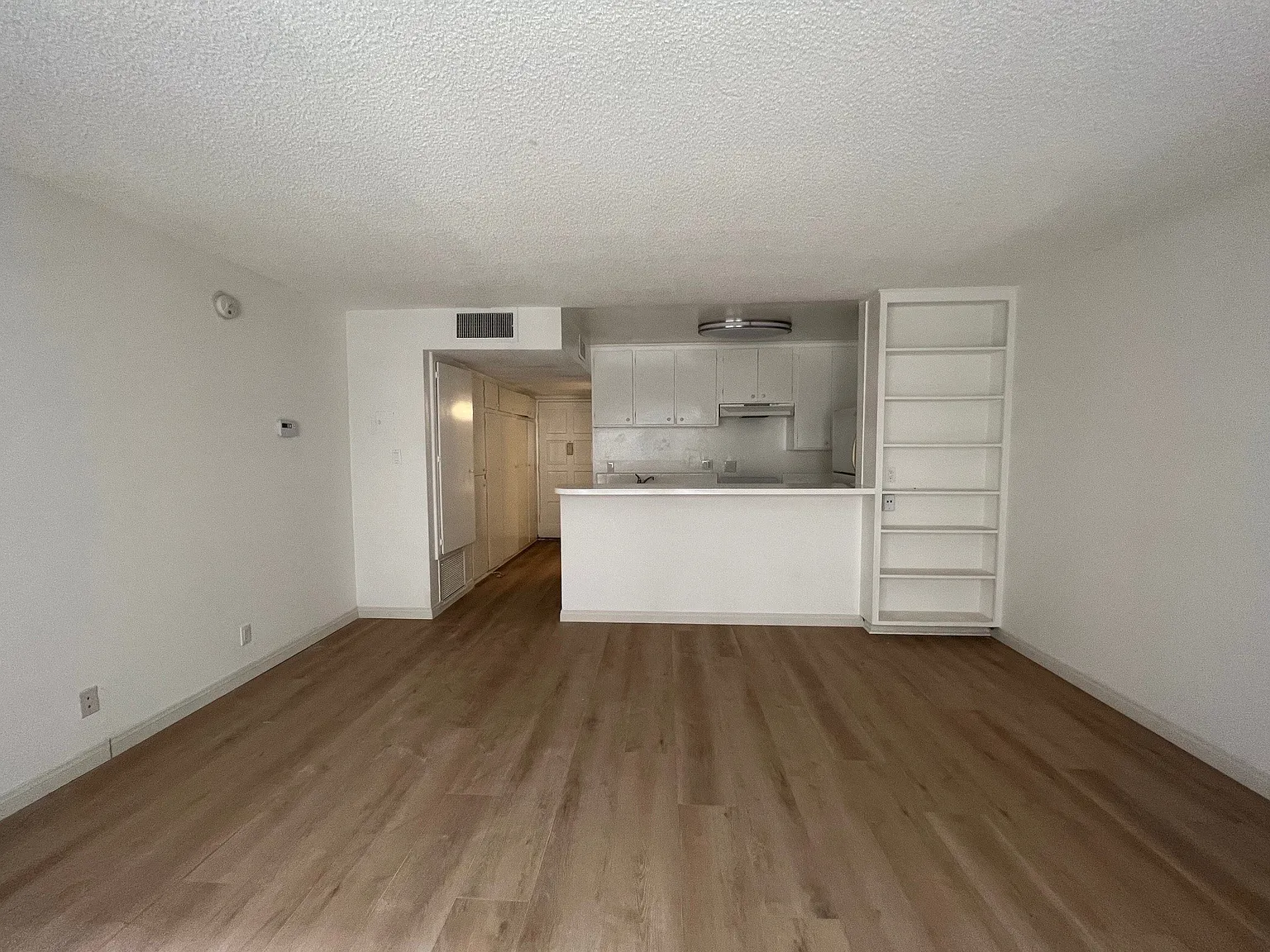 Wilshire Berendo Metropolitan — Photo 2