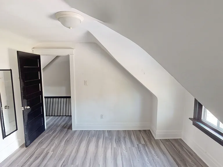 53 Hepbourne St #2 — Photo 31