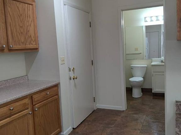 3rd image of 1808 S Racine Ave #7