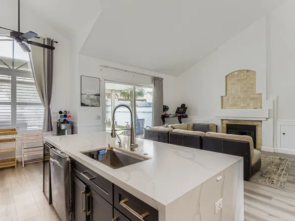 2743 Woodbine Ave, Henderson, NV 89074
