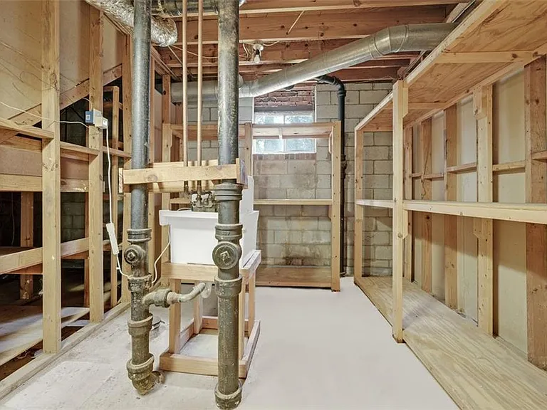 4517 E Kings Point Cir — Photo 32
