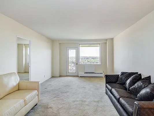 Sold by Robert E. Hill  | media 40