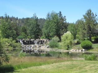 963 Bailey Mountain Dr, Klamath Falls, OR 97601