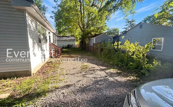 838 Lock Ave — Photo 16
