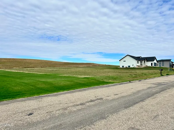 14458 Paniolo Way, Bismarck, ND 58503
