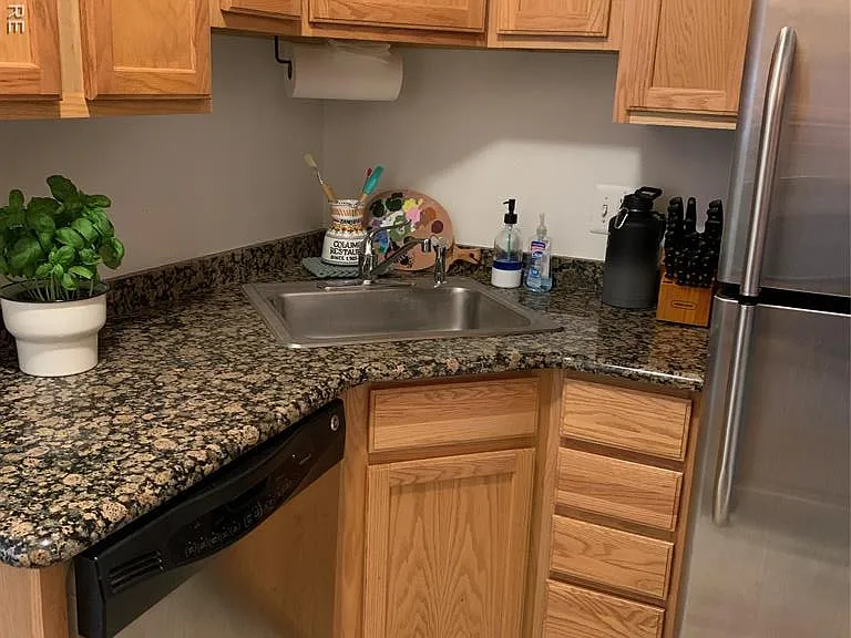 15 E Kirby St #528 — Photo 4
