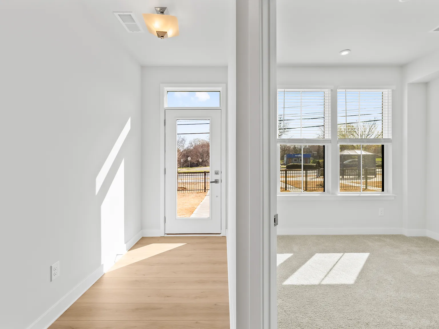3 bed, 3.5 bath, 1601 sqft, $1,995 — Photo 3