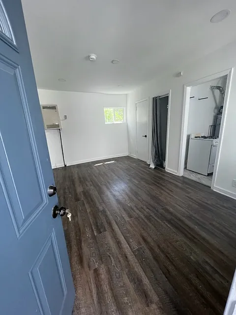 1271 W Sunset Blvd — Photo 1